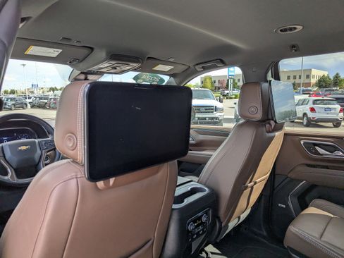 Certified 2024 Chevrolet Tahoe High Country AWD/4WD image 34