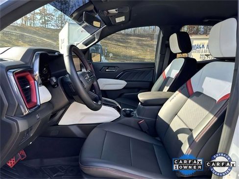 Used 2024 GMC Canyon AT4X image 21