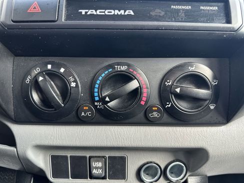 Used 2015 Toyota Tacoma PreRunner w/ Convenience Package image 16