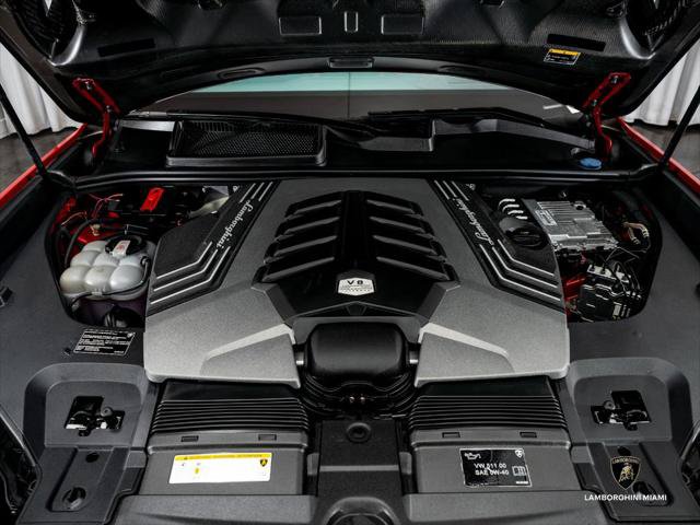 Used 2024 Lamborghini Urus S AWD/4WD image 4