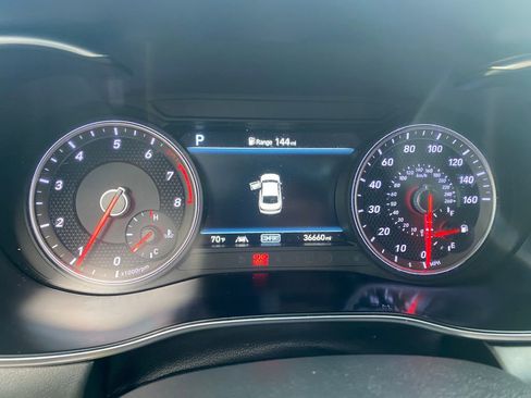 Used 2020 Genesis G70 2.0T w/ Elite Package image 14