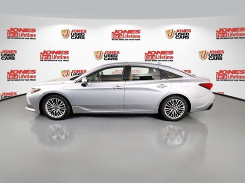 Used 2022 Toyota Avalon Limited w/ Advanced Safety Package FWD image 13