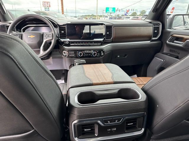 Used 2025 Chevrolet Silverado 1500 High Country RWD image 27