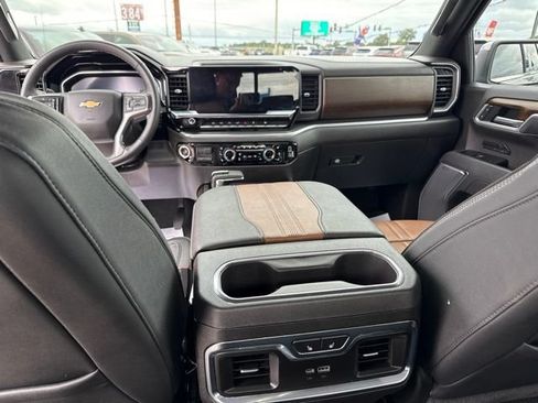 Used 2025 Chevrolet Silverado 1500 High Country RWD image 27