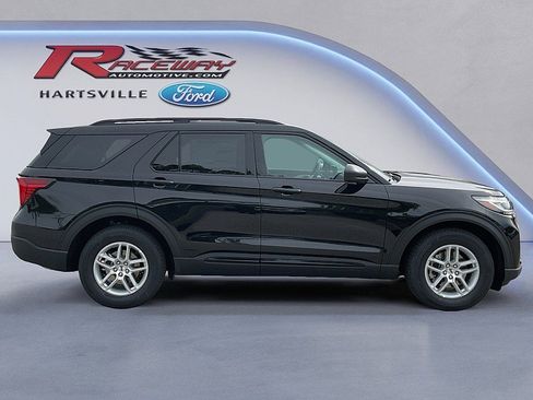 New 2026 Ford Explorer Active RWD image 4
