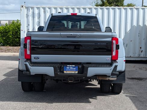 Used 2025 Ford F450 Platinum w/ FX4 Off-Road Package image 5