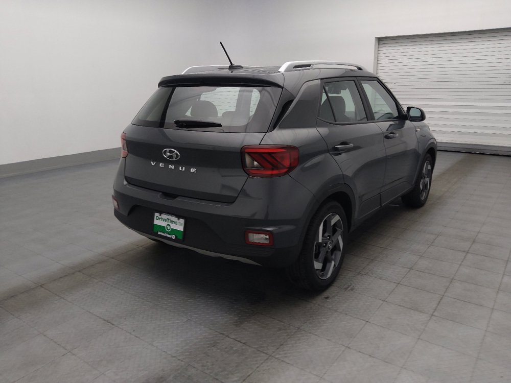Used 2025 Hyundai Venue SEL FWD image 9