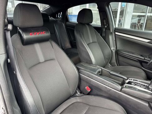 Used 2019 Honda Civic Sport image 11