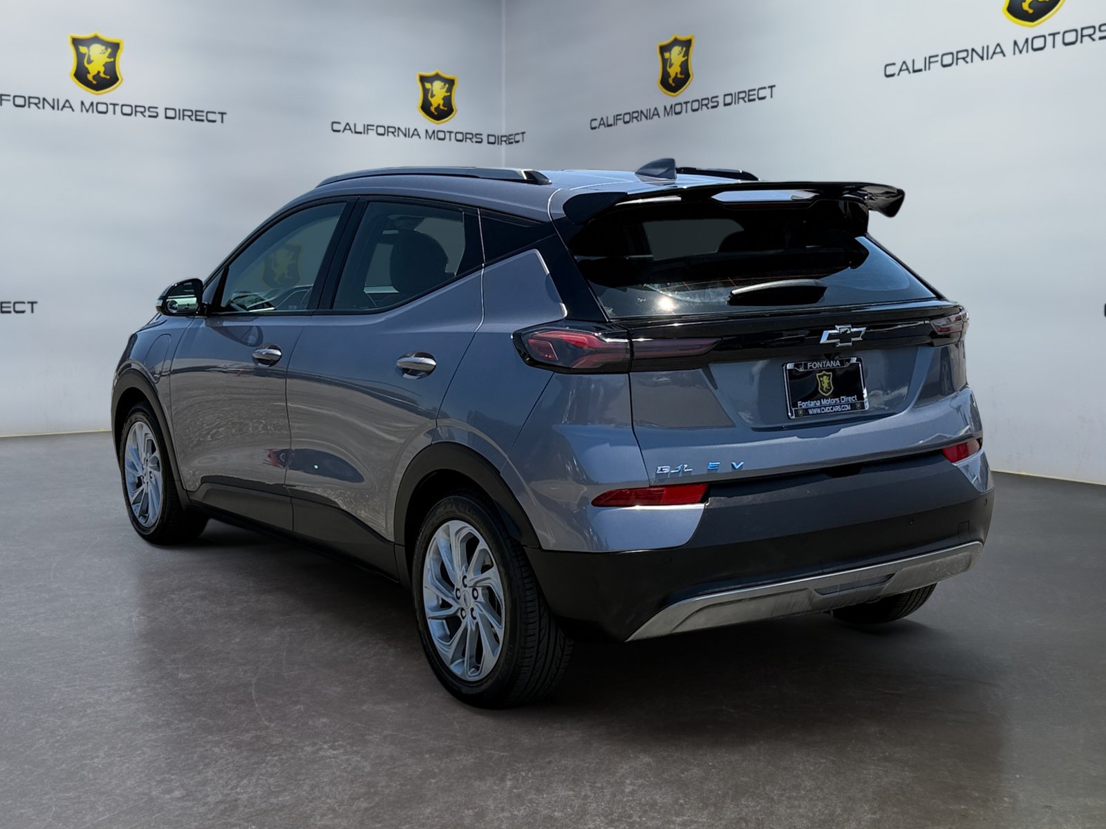 Used 2023 Chevrolet Bolt EUV LT w/ Comfort Package FWD image 3