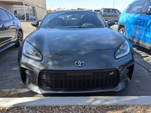 Used 2023 Toyota GR86 image 2