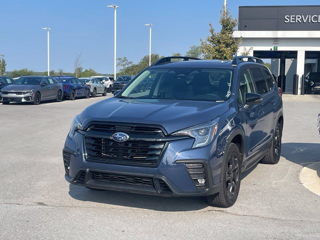 Used 2023 Subaru Ascent Onyx Edition AWD/4WD image 3