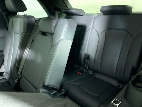 Certified 2025 Audi Q7 3.0T Premium Plus image 23