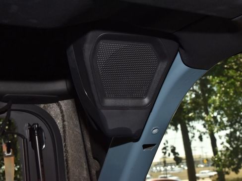 Used 2021 Ford Bronco First Edition AWD/4WD image 18