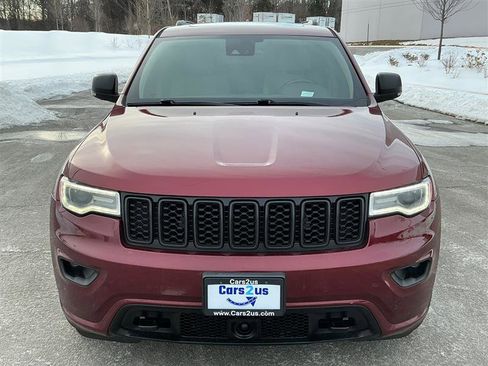 Used 2017 Jeep Grand Cherokee Overland w/ Jeep Active Safety Group image 11