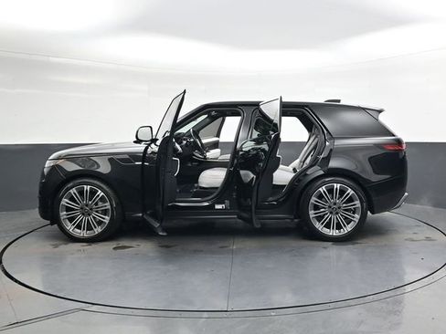 Used 2024 Land Rover Range Rover Sport SE image 37