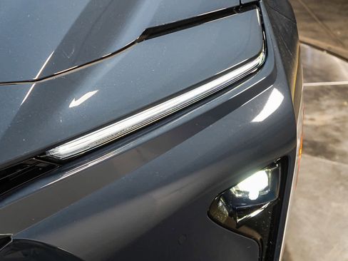 New 2025 Toyota Crown Signia image 8