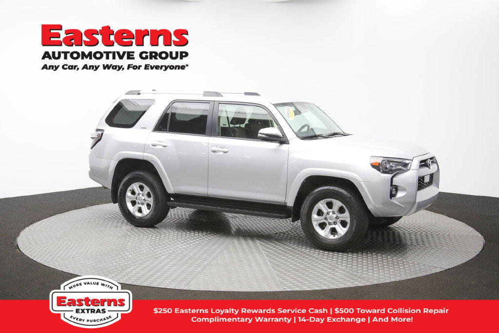 Used 2024 Toyota 4Runner SR5 AWD/4WD image 43