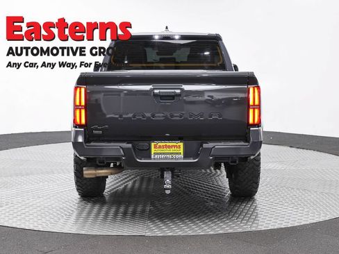 Used 2025 Toyota Tacoma SR5 AWD/4WD image 6