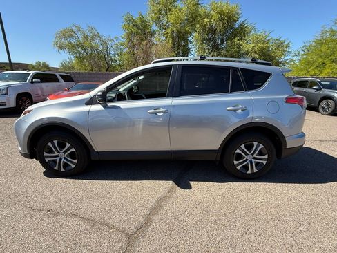 Used 2017 Toyota RAV4 LE w/ Carpet Mat Package FWD image 8