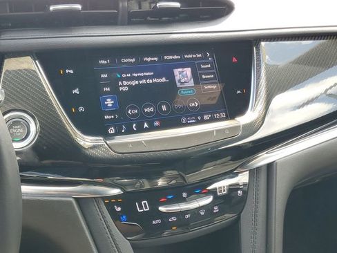 Certified 2023 Cadillac XT6 Sport w/ Technology Package image 25