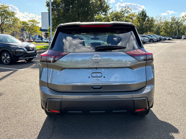 Certified 2025 Nissan Rogue S FWD image 3