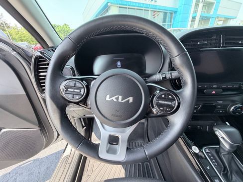 Used 2024 Kia Soul EX image 13