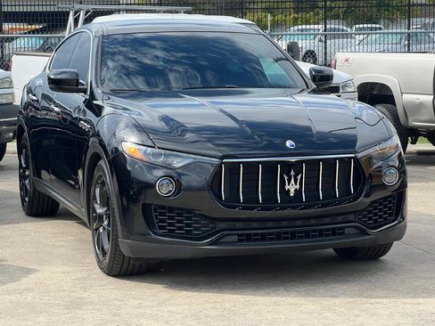 Used 2018 Maserati Levante AWD/4WD image 42