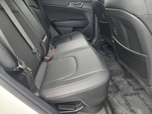 Used 2025 Kia Sportage EX AWD/4WD image 15