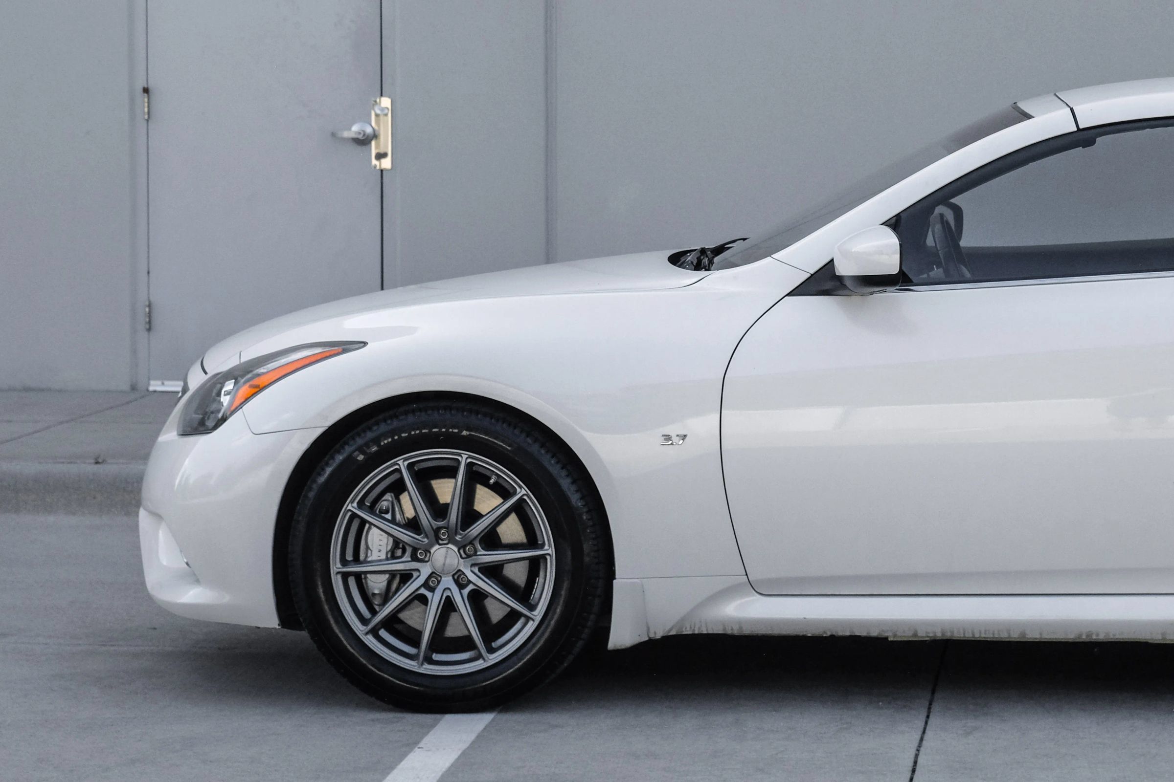 Used 2015 INFINITI Q60 Convertible w/ Premium Package RWD image 12