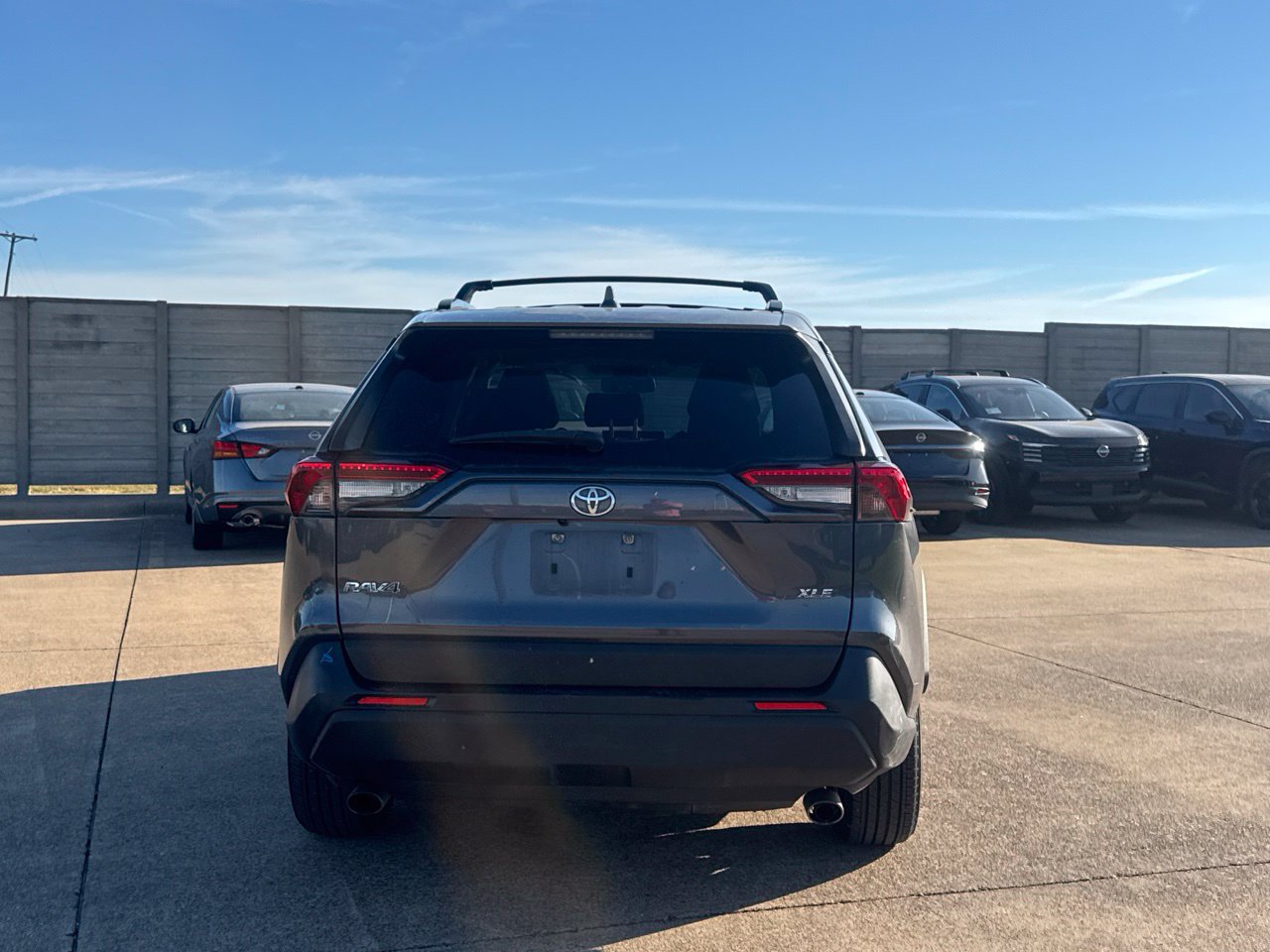 Used 2019 Toyota RAV4 XLE FWD image 23