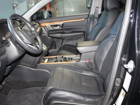 Used 2022 Honda CR-V Touring image 12