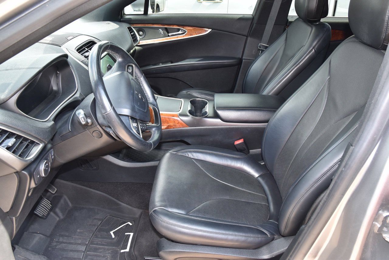 Used 2020 Lincoln Nautilus Reserve FWD image 10