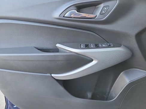 Used 2024 Chevrolet Trax LS w/ LS Convenience Package image 20