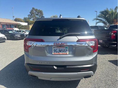Used 2023 GMC Acadia SLT FWD image 6