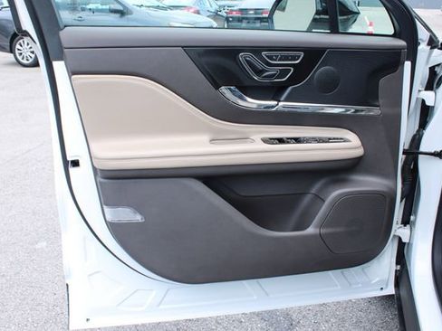 Used 2023 Lincoln Corsair AWD w/ Equipment Group 101A image 10