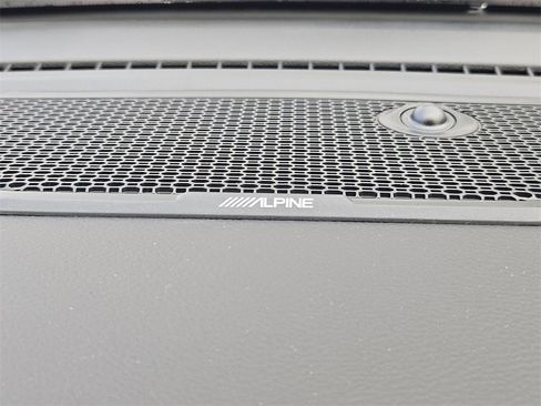 New 2026 RAM 1500 4x4 Crew Cab image 32