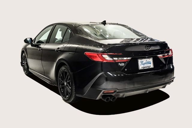Used 2025 Toyota Camry SE w/ Convenience Package FWD image 8