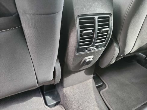 Used 2018 Ford Escape SE FWD image 27