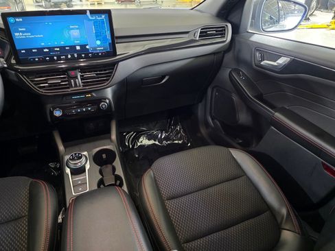 Used 2025 Ford Escape ST-Line w/ Equipment Group 301A FWD image 17