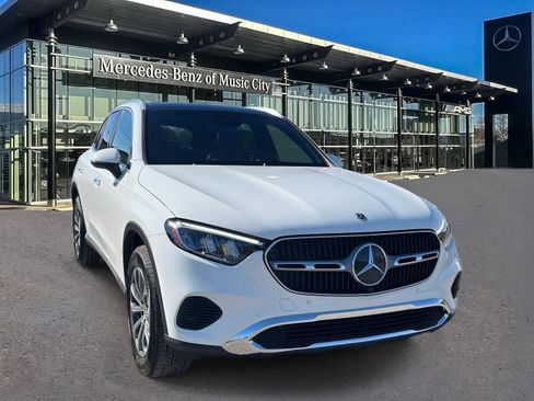 Certified 2025 Mercedes-Benz GLC 300 4MATIC image 1