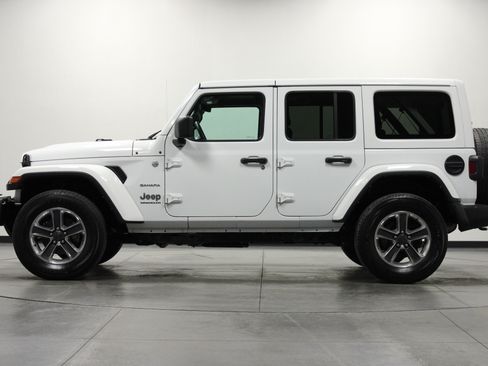 Used 2023 Jeep Wrangler Unlimited Sahara AWD/4WD image 7