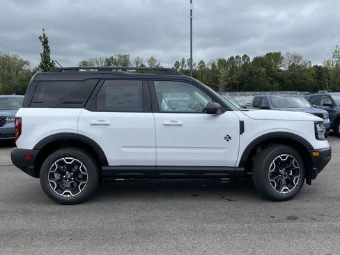 New 2025 Ford Bronco Sport Outer Banks AWD/4WD image 2