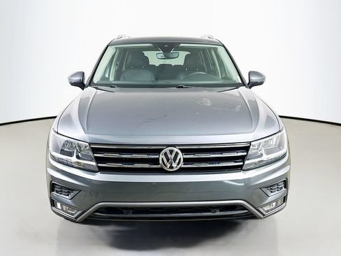 Used 2021 Volkswagen Tiguan SEL FWD image 2