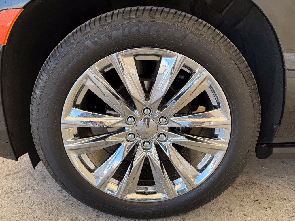 Used 2024 Cadillac Escalade Sport Platinum w/ LPO, ONYX Package AWD/4WD image 11