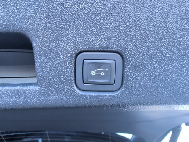 Used 2026 Chevrolet Traverse RS w/ LPO, Floor Liner Package AWD/4WD image 32