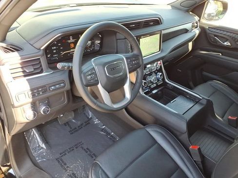 Used 2024 GMC Yukon Denali AWD/4WD image 11