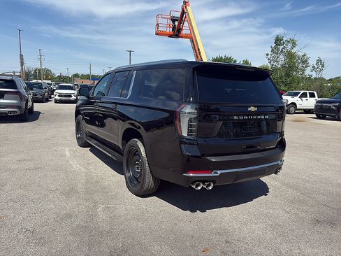 New 2026 Chevrolet Suburban Premier AWD/4WD image 3