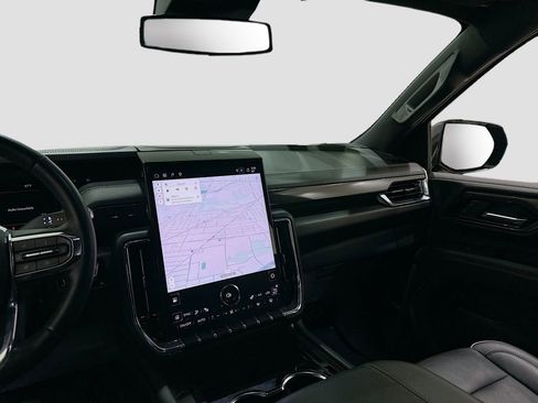 Used 2025 GMC Yukon Elevation image 24