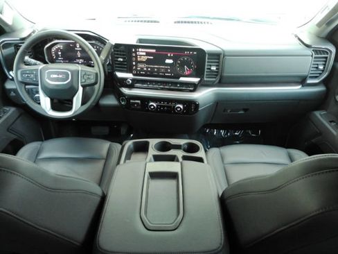 Used 2026 GMC Sierra 1500 SLT RWD image 2