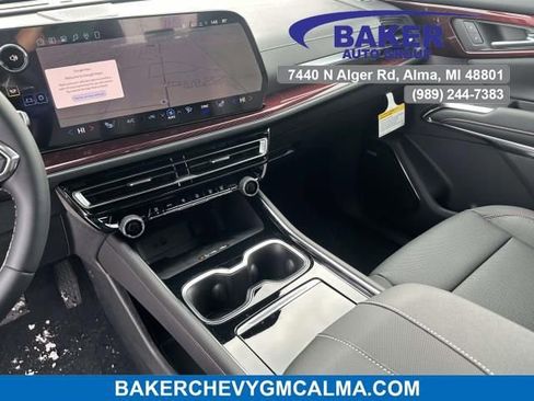 New 2026 Chevrolet Traverse Z71 w/ Enhanced Driving Package AWD/4WD image 16